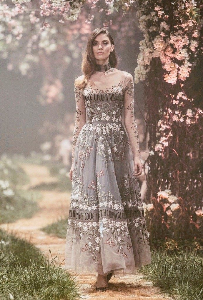 Paolo Sebastian 发布2018新品高定