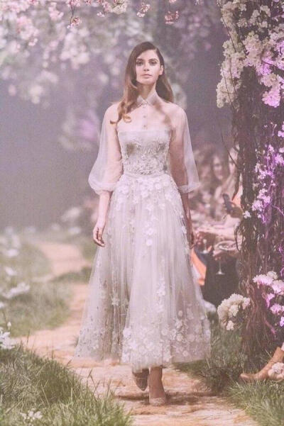 Paolo Sebastian 发布2018新品高定