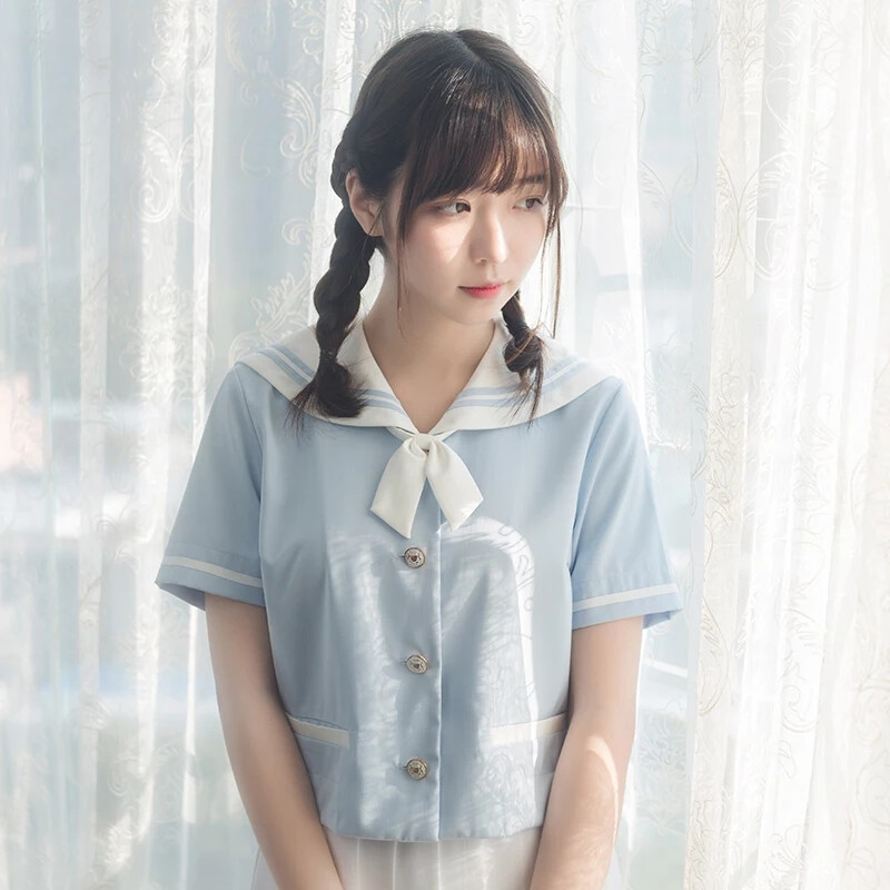 水手服