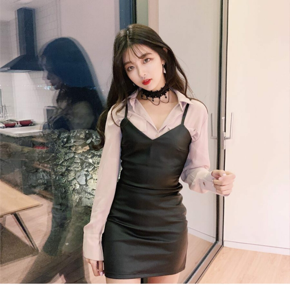 @朴沁馨~网络红人。女头 韩风 长发 自拍 红唇 毛衣 美瞳 萌妹子 来源于ins.自截ins