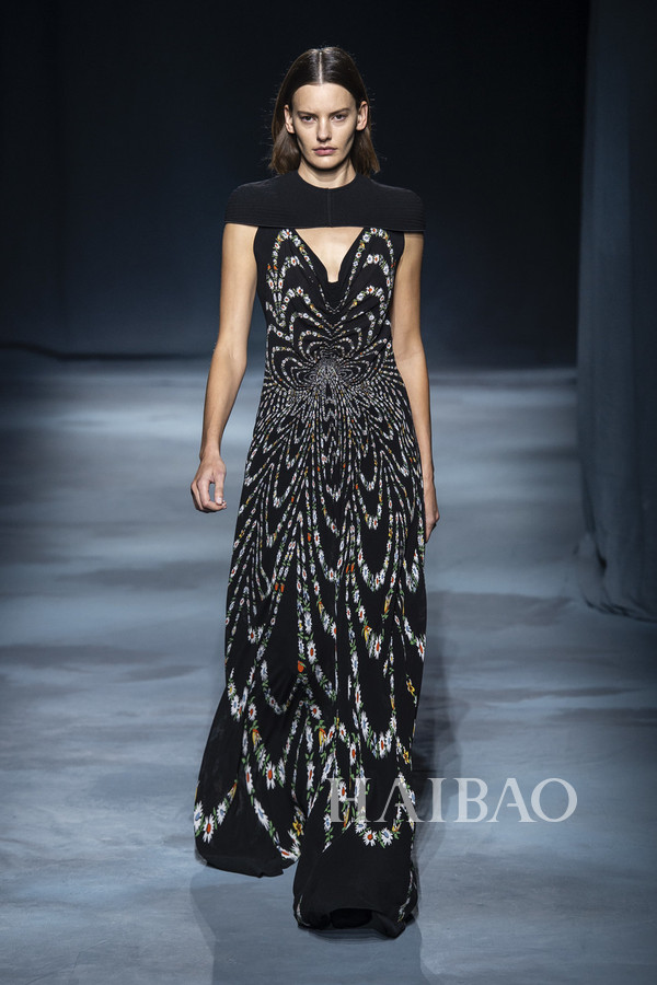 2019春夏巴黎时装周纪梵希givenchy女装秀