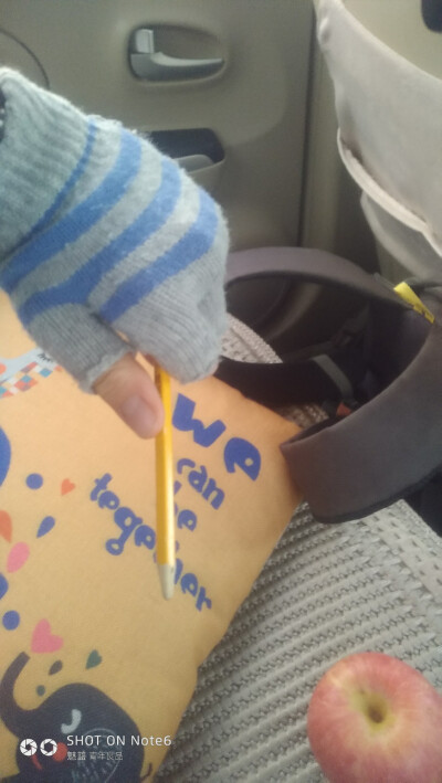 钢琴chara,提琴欧阳方,敲杯子frith