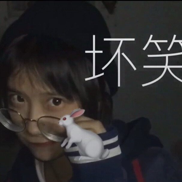 自截自调 二传注明
黑色婚纱是穿给最爱的人啊(=^^=)
