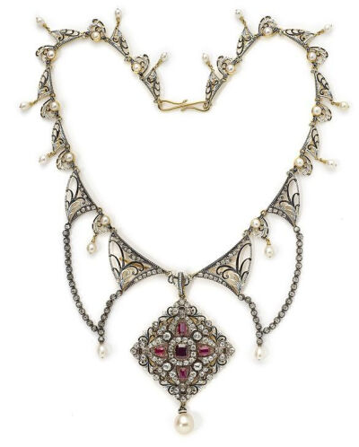 奢华珠宝 | 项链 十九世纪繁复的纹样与宝石的流光交织
