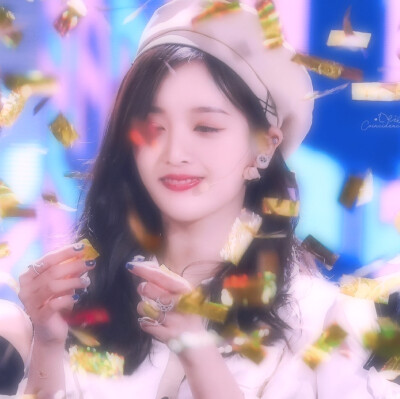 漂亮妹妹谁不爱呢，拿图点赞