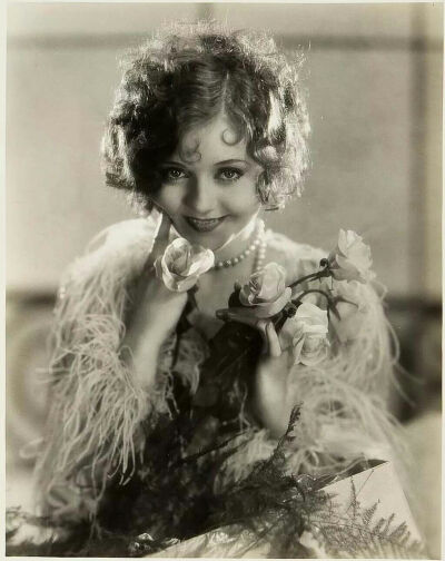 南茜卡罗尔
Nancy Carroll 1903-1965年
美国女演员