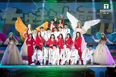 你的2018，已成过去，
新的2019，生活有一万种可能，
在方特，用仪式感标记每一种开始。
2019，我们来了！