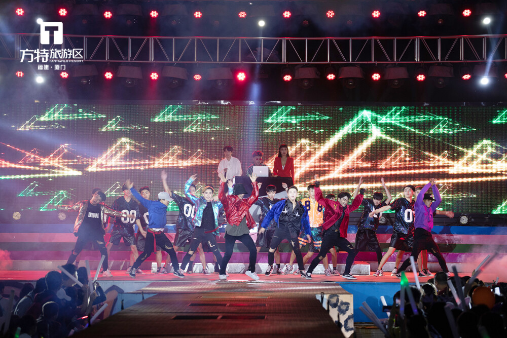 你的2018，已成过去，
新的2019，生活有一万种可能，
在方特，用仪式感标记每一种开始。
2019，我们来了！