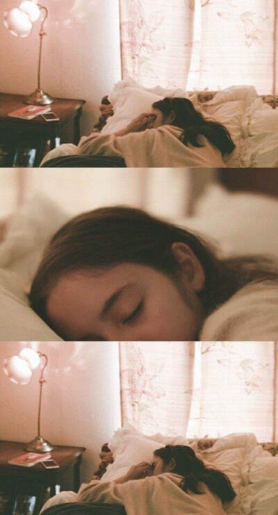 ♡︎
我很害怕别人喜欢我 
因为我觉得他肯定不了解我 
如果他了解我 就肯定不会喜欢我了 
因为我自己也不喜欢我自己