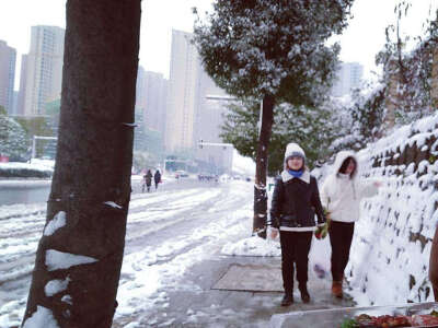 时隔多年再次在长沙看到雪！超级开心！~\(≧▽≦)/~