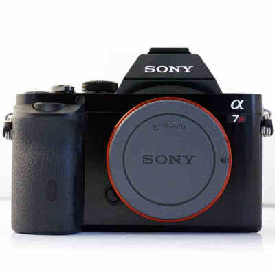 Sony ILCE-7R 单机身 a7R 全画幅微单 /WiFi分享