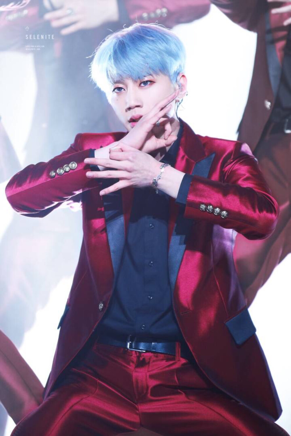 李浚荣李俊英jun