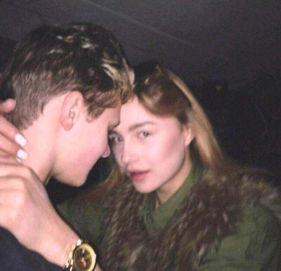 欧美晴头 来自@猪屎一