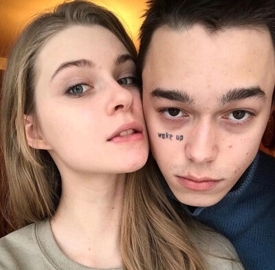 欧美晴头 来自@猪屎一