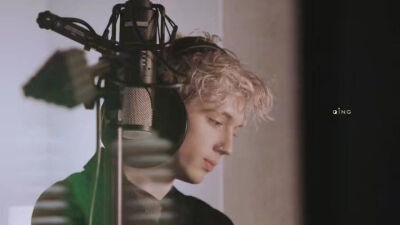 troye sivan