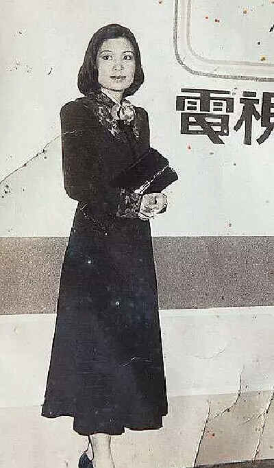 苏杏璇 1952-2013年
1972年第1期香港无线艺员训练班学员.演员