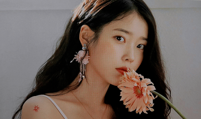 IU