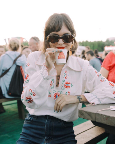 BY爱喝可乐的古娜小姐 ins博主 Vanessa Rosa