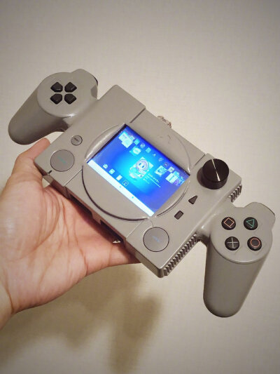 岛国技术宅にわ的魔改作品「PlayStation Classic Portable」(图9为过程)