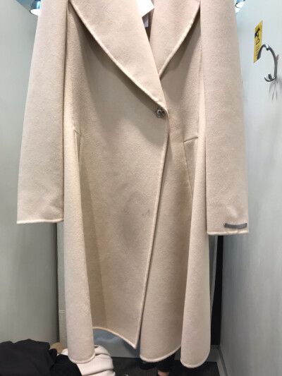 maxmara 剪标店大衣 羊毛+兔毛 九折