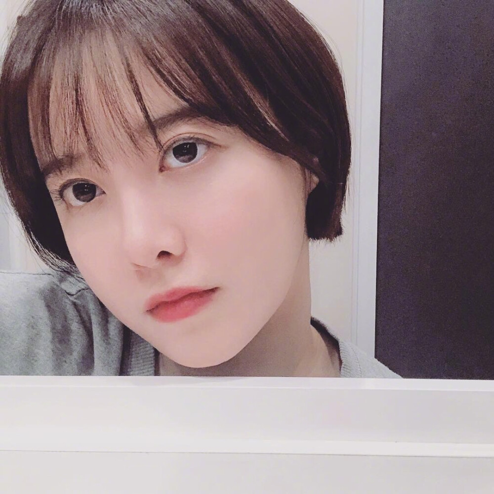 #具惠善短发#短发造型的具惠善，真像十几岁的小姑娘，简直是超级童颜！