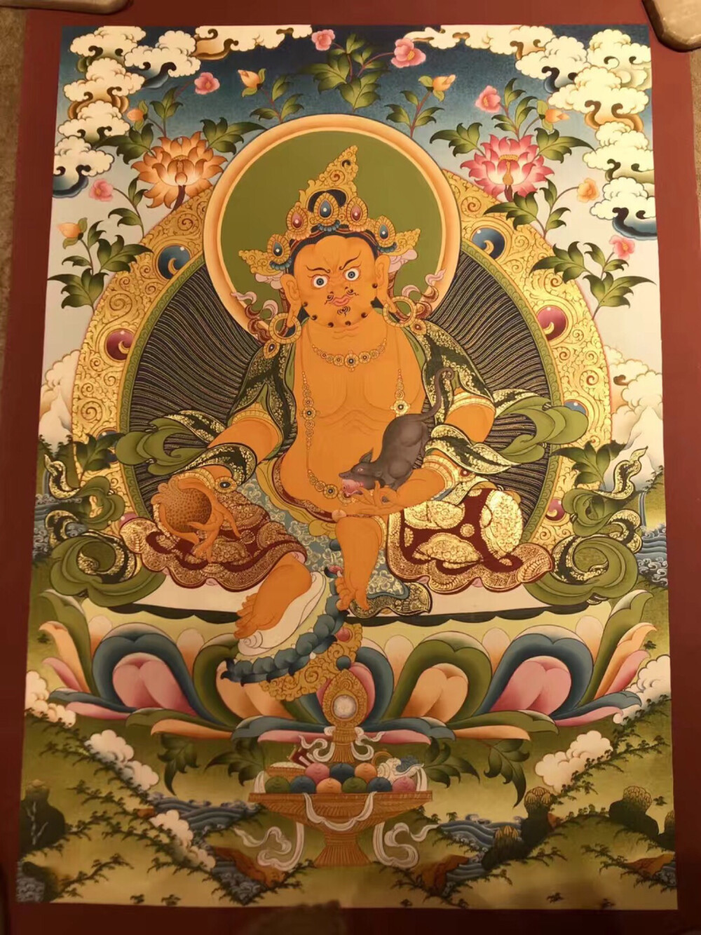 黄财神是诸财神之首藏传各大教派奉持的五色财神之首