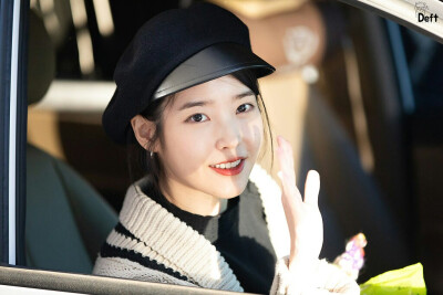 IU