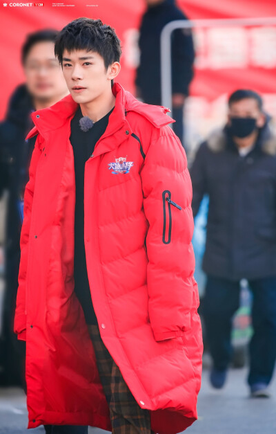 #易烊千玺助梦小将燃动冰雪世界##一心一意，易烊千玺# 北国雪，你一如既往，如一月阳光。
