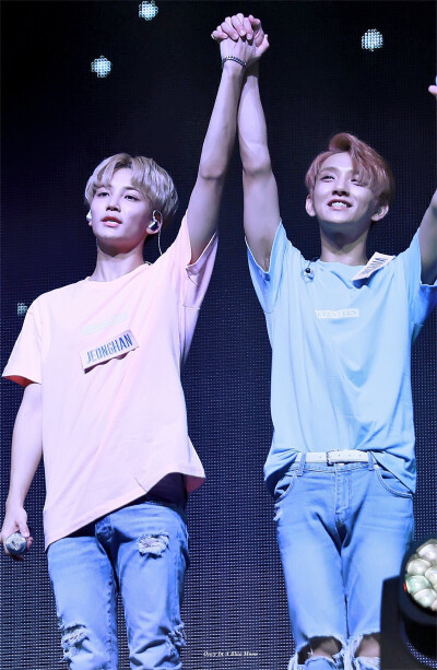 知汉.
Joshua&Jeonghan.