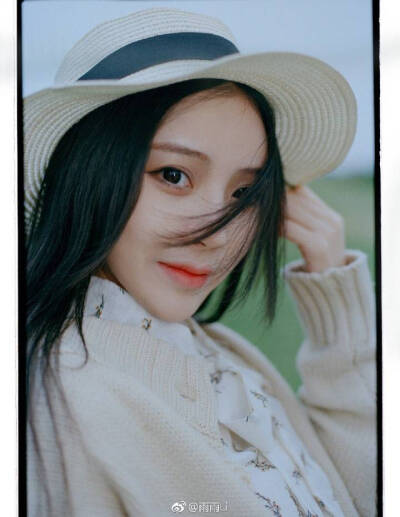 ——南方的冬天
模 @dmajor-
摄影@雨雨Li
同行@一份炒面丶
#常州约拍##常州模特约拍##POCO###图虫摄影师# #米拍摄影作品推荐# ​​​