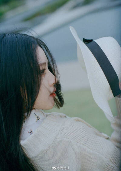 ——南方的冬天
模 @dmajor-
摄影@雨雨Li
同行@一份炒面丶
#常州约拍##常州模特约拍##POCO###图虫摄影师# #米拍摄影作品推荐# ​​​