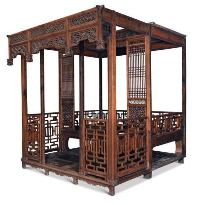 (ง ˙o˙)ว清中期 楠木攒灯笼锦拔步床