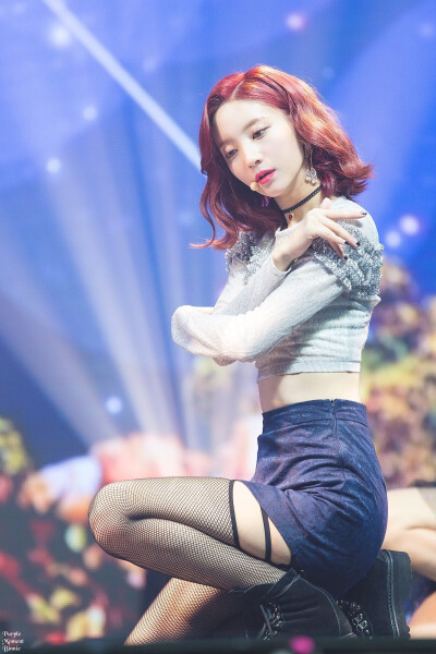 Oh My Girl 裴有彬