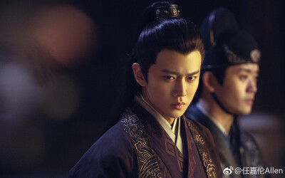 锦衣之下，嘉伦哥哥