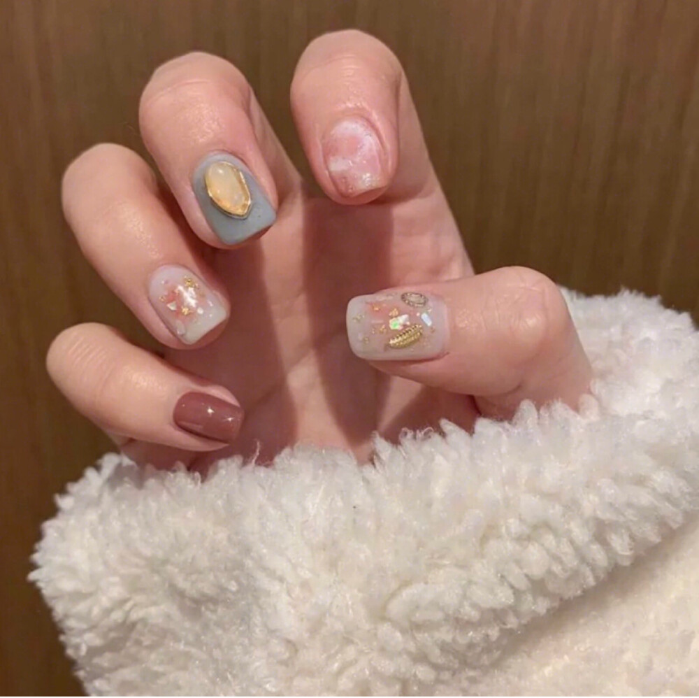 nail