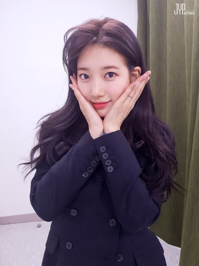 裴秀智Suzy