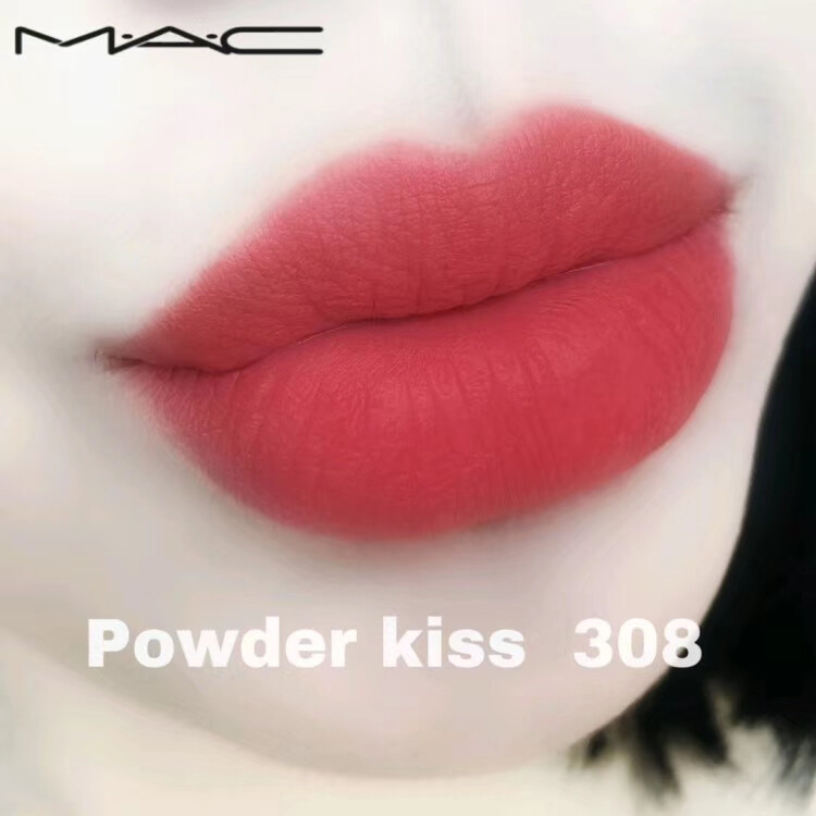 Mac磨砂口红308
颜色：
Powder kiss 肥常正的西柚色 带点荧光 日常又好看 显白又元气 超级提气质呀！！素颜也能hold的住！
质地：丝绒雾面 顺滑好涂 膏体甜甜的 虽然不是特别干但也要先用唇膏进行打底 饱和度略低 持久度偏中 这种质地等荧光消失后期是会有点干会显唇纹的 所以介意的仙女需要慎重啦