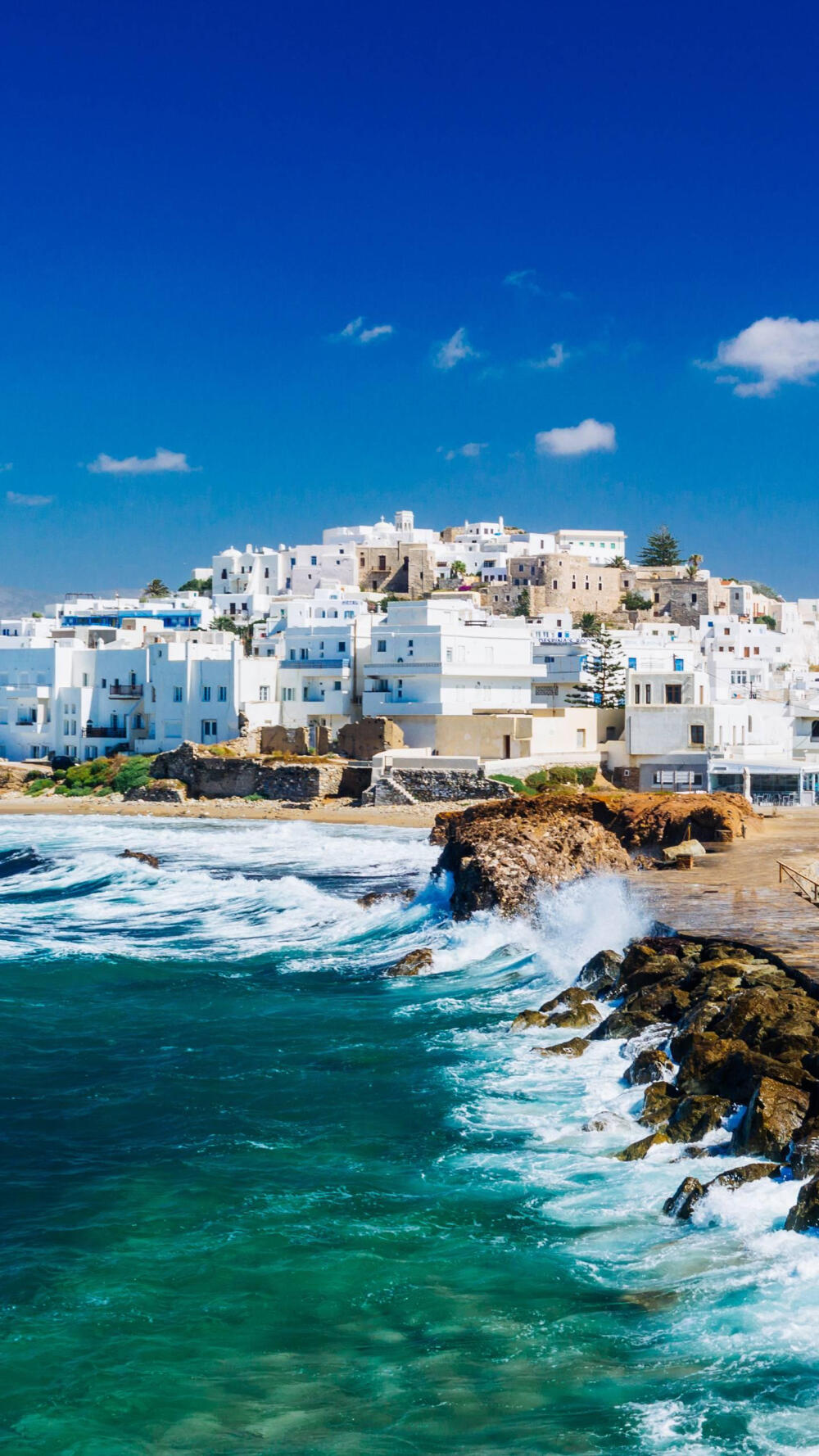 每一座希腊岛屿都拥有其独特的迷人魅力，是不同类型旅行爱好者的度假天堂。©壹刻传媒