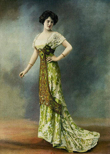 服装 | Evening Wear。
“优雅的身姿”。1910s。