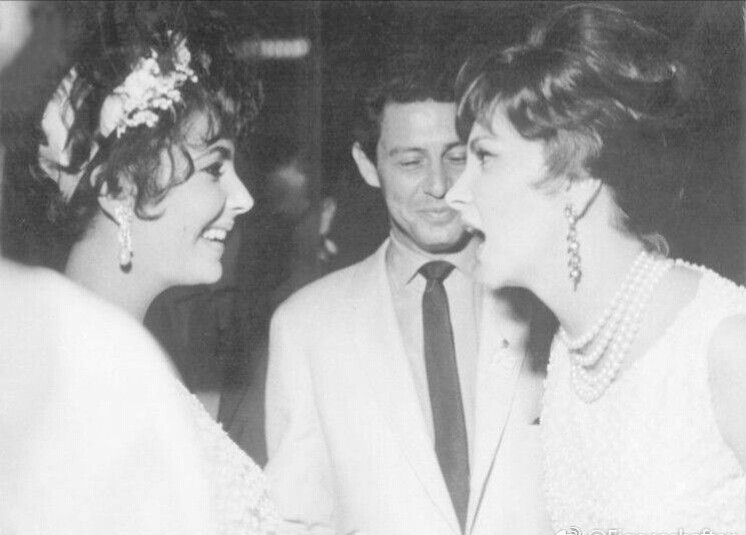 1961年莫斯科电影节
Liz与Gina撞衫（Dior）现场
Elizabeth Taylor &Gina Lollobrigida ​​​