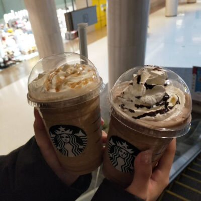 考完古典的放飞自我
吃的我好撑