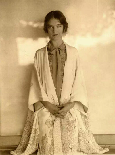 丽莲吉许
Lillian Gish 1893-1993年
美国默片女演员