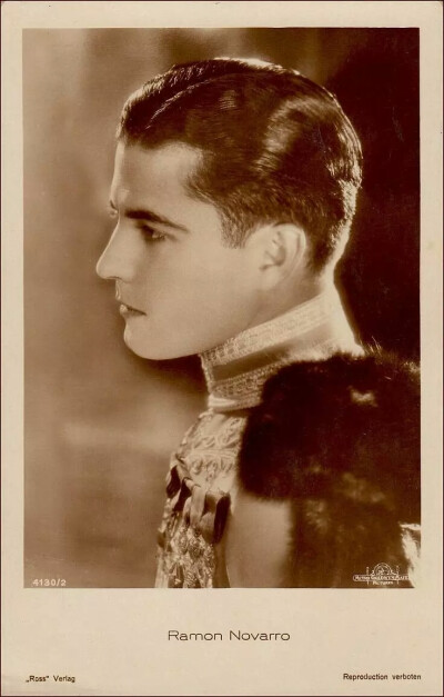 拉蒙诺瓦罗
Ramon Novarro 1899-1968年
美国演员