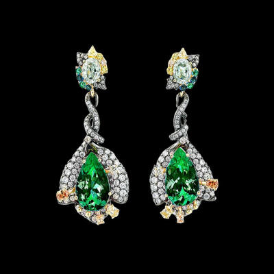 ANABELA CHAN . LONDON
Fuchsia Emerald Earrings 耳环 祖母绿