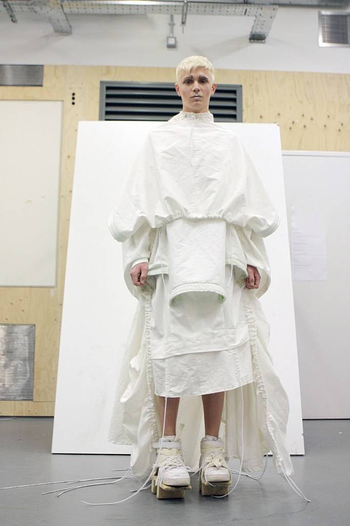 2013 central saint martins white show ​​​​