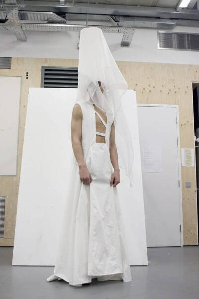 2013 central saint martins white show ​​​​