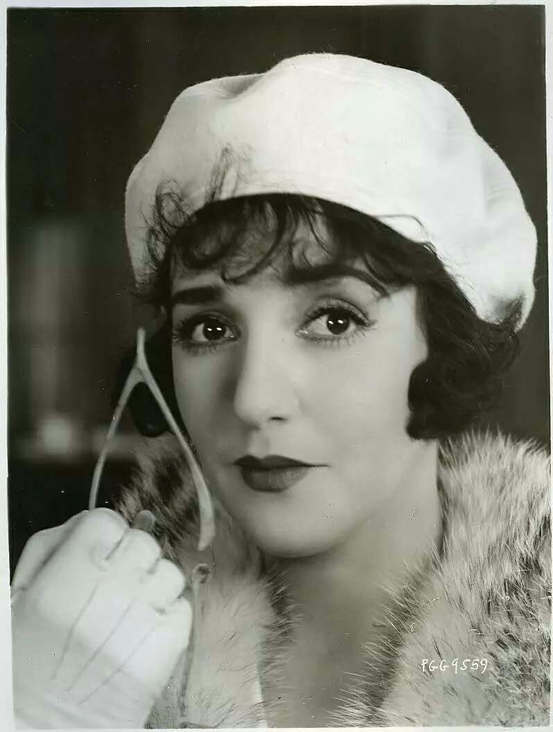 贝比丹尼尔斯
Bebe Daniels 1901-1971年
美国默片女演员