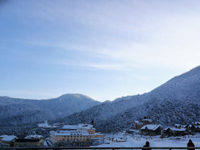 雪 山