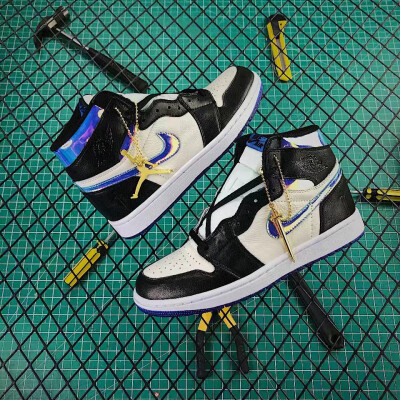 新配色“白黑海军蓝”
唐人馆#乔丹系列
乔丹飞人 Air Jordan 1 JTH NRG Tinker AJ1乔1
