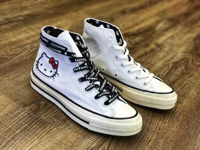 CONVERSE X HELLO KITTY 2.0